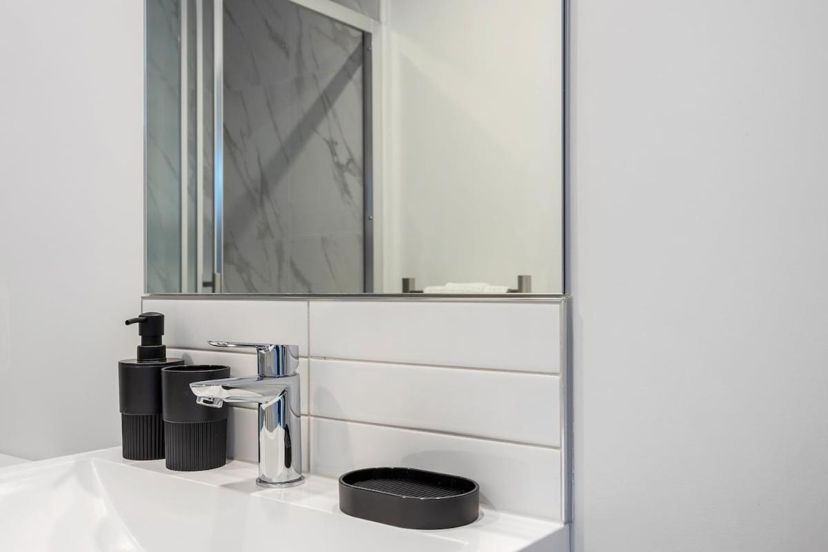 Serene Spaces On Tuam - 2 Bedroom Apartment 크라이스트처치 외부 사진